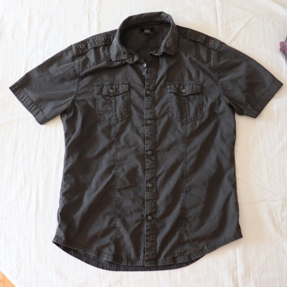 Rock & Republic Short Sleeve Button Down Shirt Gray Size L